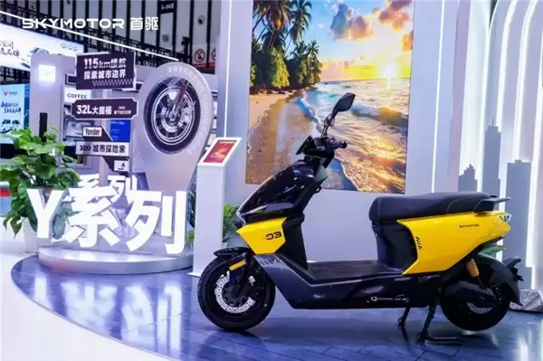 首驱「驾」到！首驱科技全球新品发布，以破界之势开启两轮新纪元