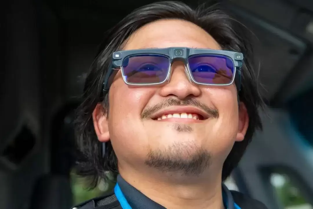 优化“最后一公里”配送：亚马逊推 Amelia 智能眼镜，集成导航与扫描、提高快递员效率