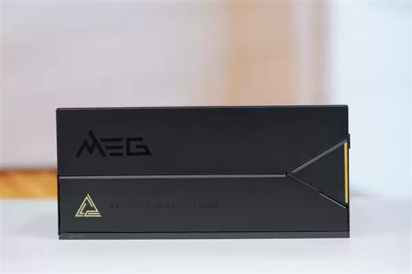 轻松驾驭RTX 5090!微星MEG Ai1600T PCIE5超神电源图赏