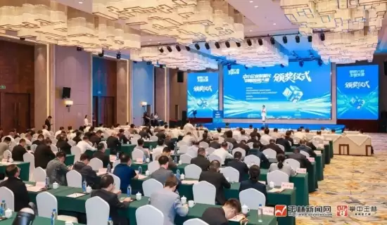 \ 云图片