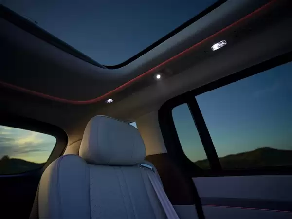 配60升大油箱 小鹏X9增程版内饰公开：全车用4.2米进口真木