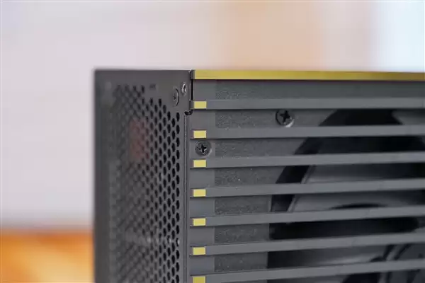 轻松驾驭RTX 5090!微星MEG Ai1600T PCIE5超神电源图赏