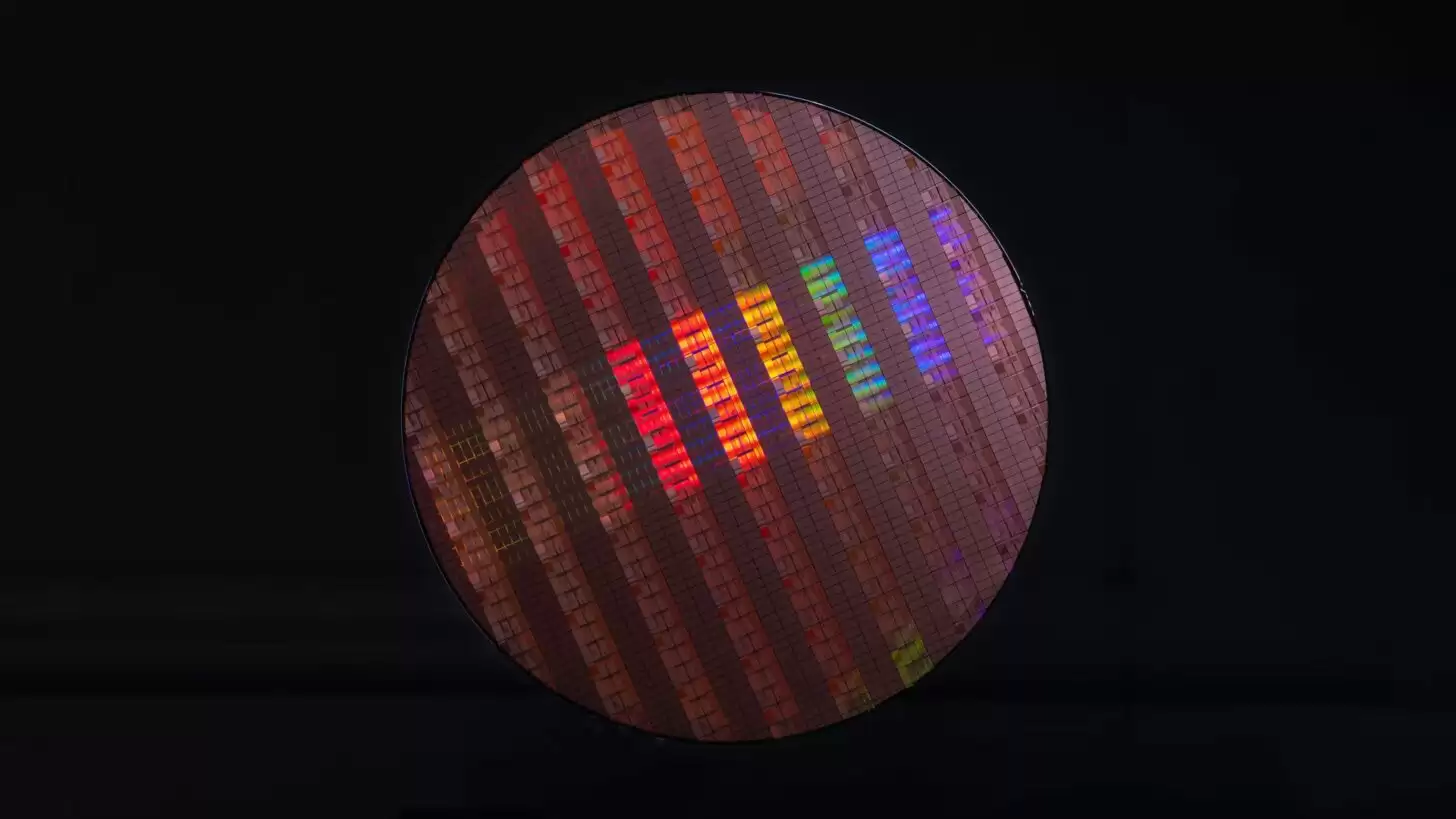 英特尔“杀手锏”14A 工艺目标 2026 年量产,同阶段性能与良率已领先 18A