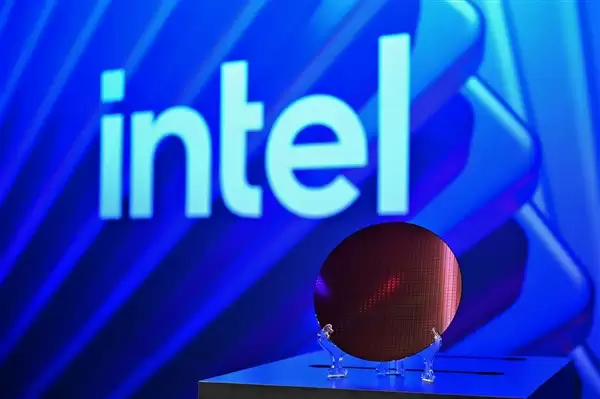 Intel 14A工艺冲击代工:客户初步反馈令人鼓舞!