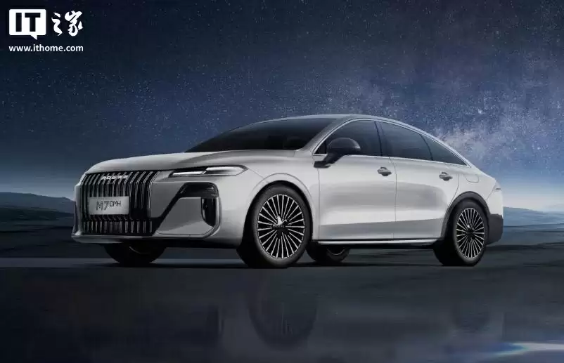 荣威M7 DMH前脸设计