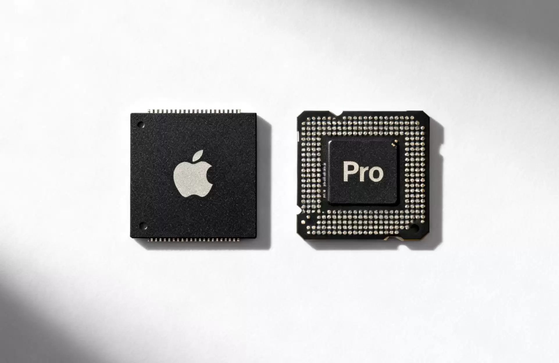 曝折叠iPhone将搭载A20 Pro  iPhone 16史无前例跌至爱疯价！