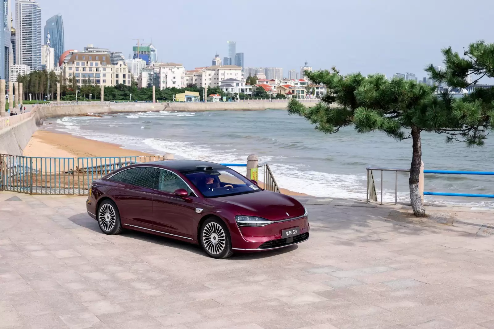 余承东曝新款享界S9将11月上市，全面升级强得可怕！