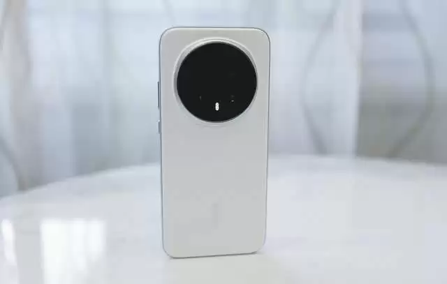 性能最强的手机:荣耀Magic8刷新旗舰性能新高度
