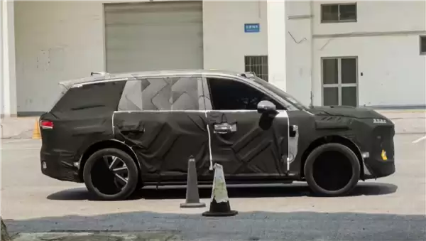 李斌爆蔚来ES8远超预期产能“跟不上”!今年12 月产能将提到1.5万台