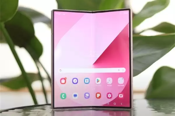 安卓首款!三星三折叠屏将在本周亮相