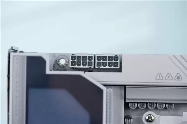 支持DDR5-9000！技嘉X870E AORUS X3D主板图赏