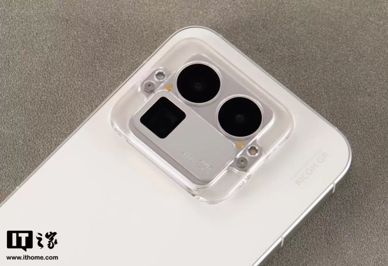 【IT之家评测室】理光 GR 影像 + 可换 Deco,真我 GT8 Pro 体验评测