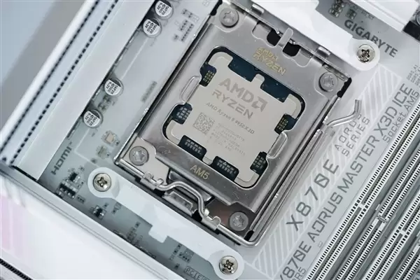 支持DDR5-9000！技嘉X870E AORUS X3D主板图赏