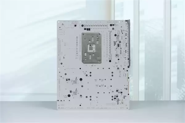 支持DDR5-9000！技嘉X870E AORUS X3D主板图赏