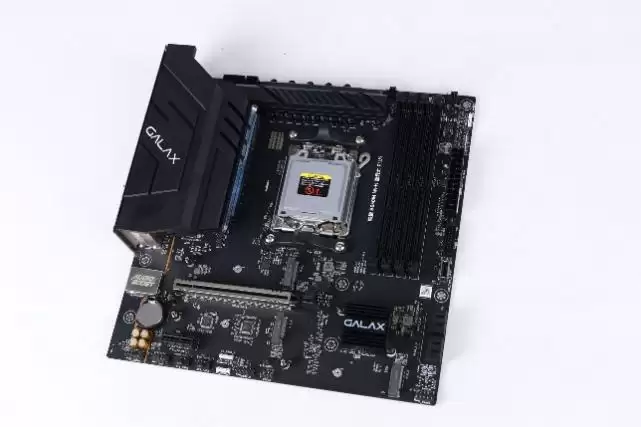 中端装机新方案!影驰联盟B650MWi-Fi 黑武士PLUS 主板开箱