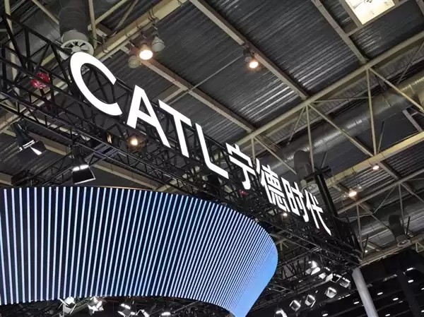 宁德时代赚到185亿 车企却不想再给