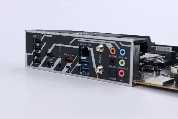 中端装机新方案!影驰联盟B650MWi-Fi 黑武士PLUS 主板开箱