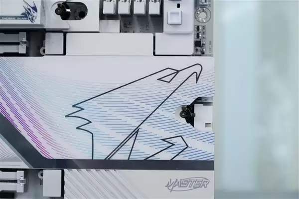 支持DDR5-9000！技嘉X870E AORUS X3D主板图赏