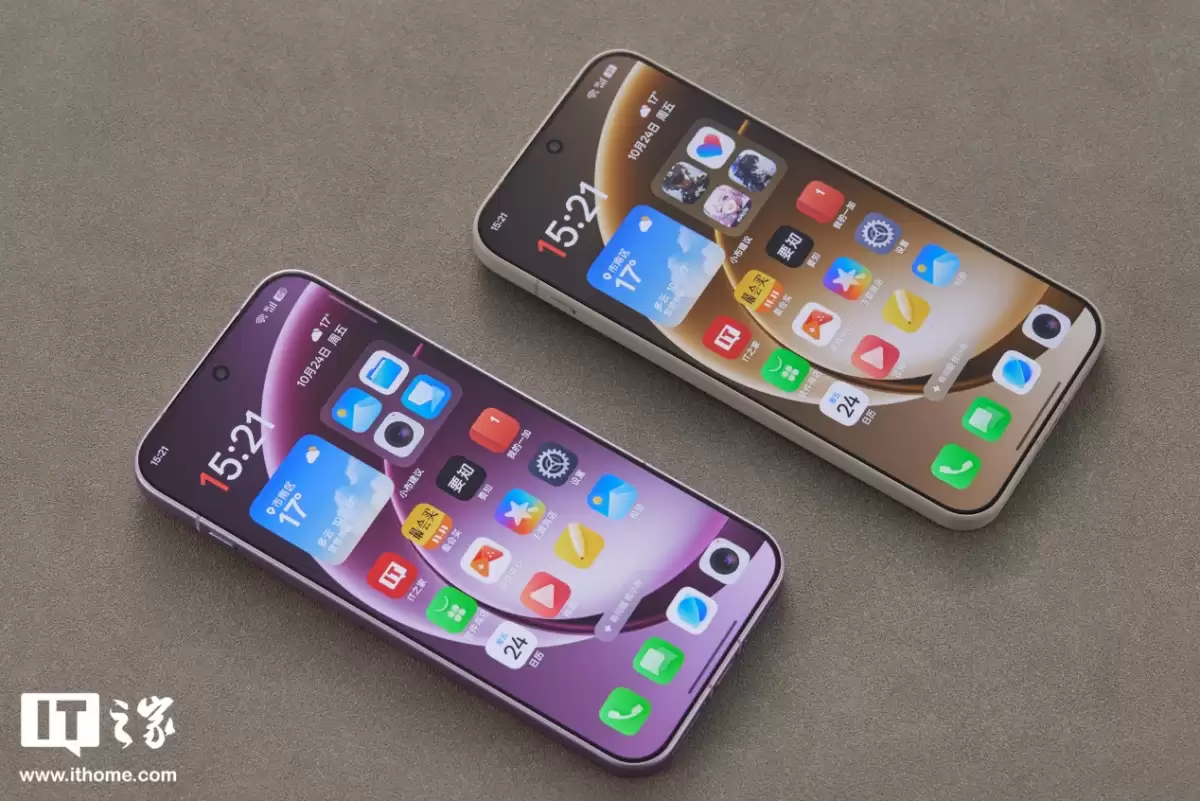 【IT之家开箱】一加 15 双配色真机图赏:多种工艺,奇妙手感