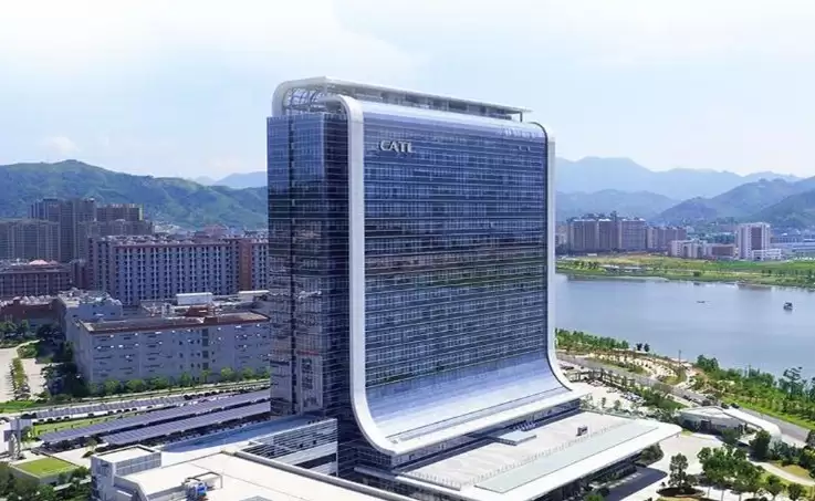 宁德时代稳居全球电池装车量首位 研发规模超韩企总和