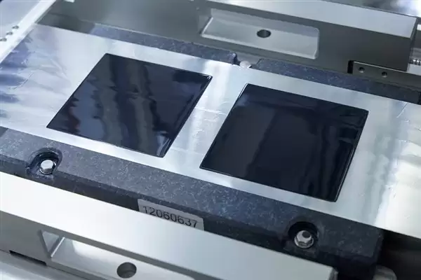 日产全固态电池突破：续航千公里、10分钟快充、2028年量产