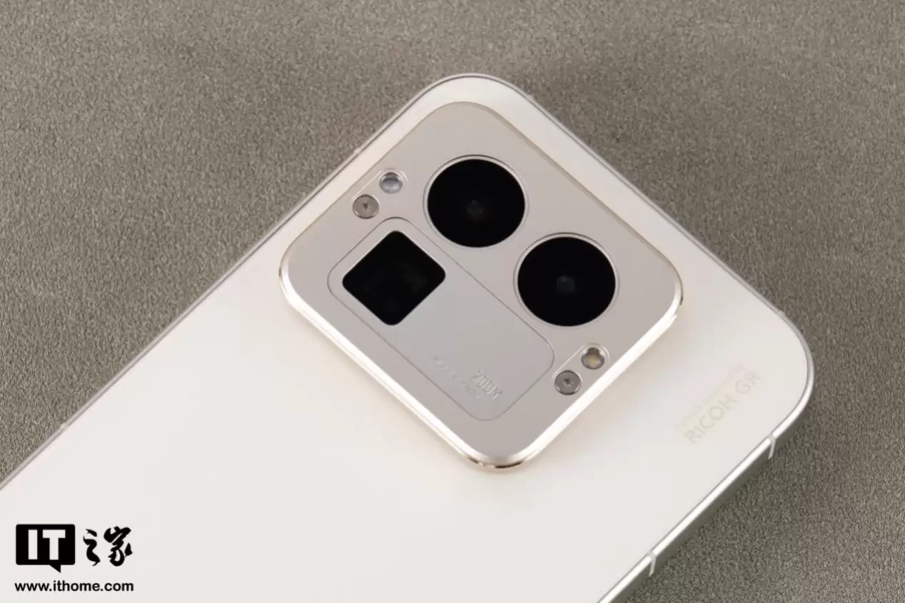 【IT之家评测室】理光 GR 影像 + 可换 Deco,真我 GT8 Pro 体验评测