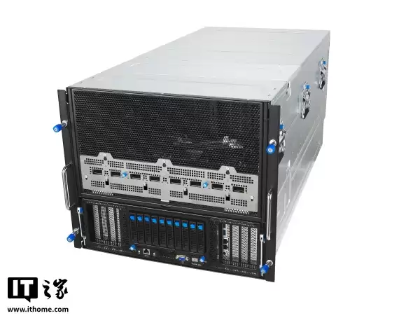 华硕推出 XA NB3I-E12 AI 服务器,内置双英特尔至强 6 CPU + 八张英伟达 Blackwell Ultra 显卡