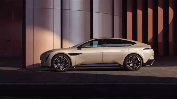 最原创的中国豪华轿车 阿维塔12四激光版上市:限时25.99万起