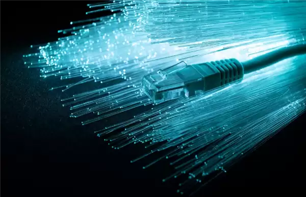 全球最长商用空芯光缆贯通,粤港低时延通信实现突破