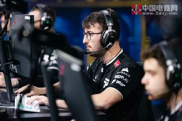 BLAST赏金赛S2：paiN鏖战三图力克NIP，snow状态神勇29杀封神！