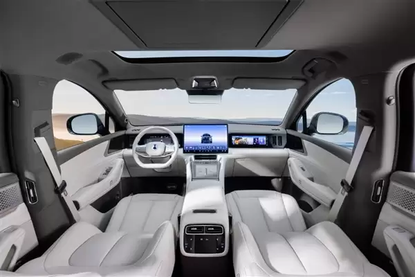 与宝马X7同级的豪华SUV起步价仅29.98万!腾势N8L产品亮点一图速览