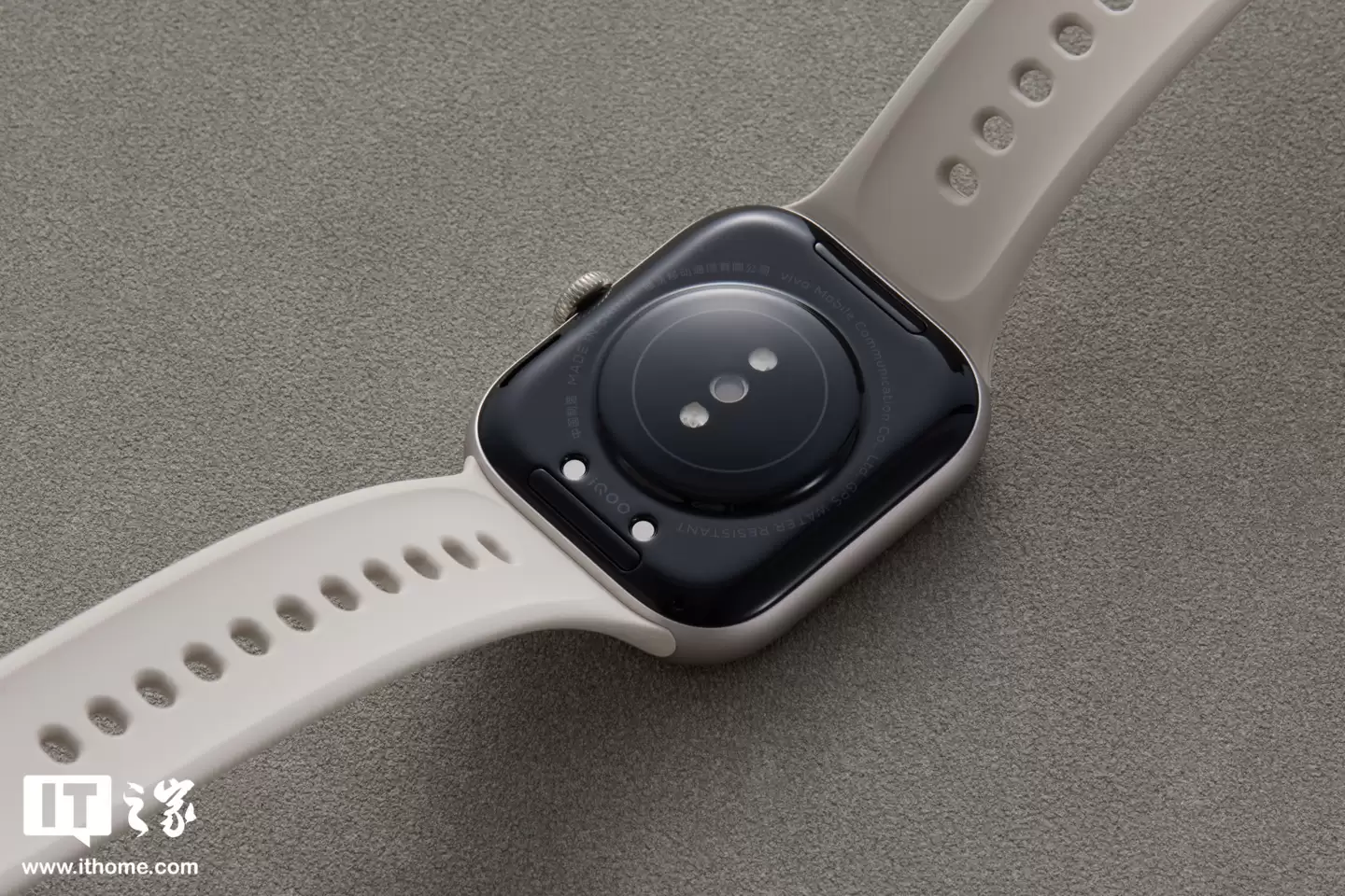 【IT之家图赏】热血能量生态焕新登场：iQOO Pad5e / WATCH GT 2 / TWS 5 全家桶实拍