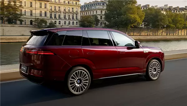 同级最多电机！三排六座SUV腾势N8L上市：29.98万起