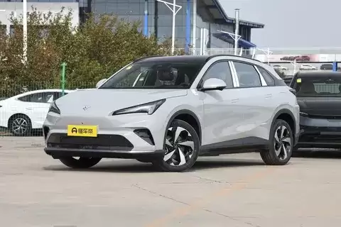 新款极狐阿尔法T5上市,纯电增程双动力10.98万起