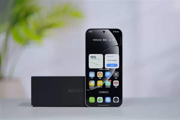 全球首发理光GR影像！真我GT8 Pro图赏