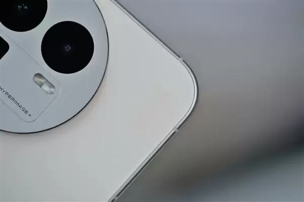 全球首发理光GR影像！真我GT8 Pro图赏