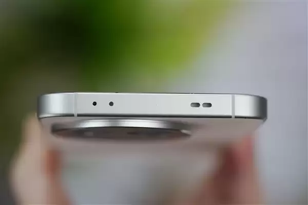 全球首发理光GR影像！真我GT8 Pro图赏