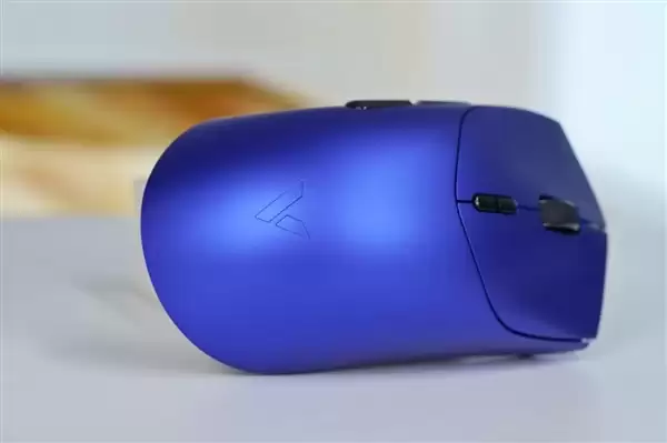质感金属漆涂装!雷柏VT7二代系列鼠标图赏