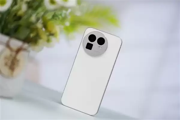 全球首发理光GR影像！真我GT8 Pro图赏