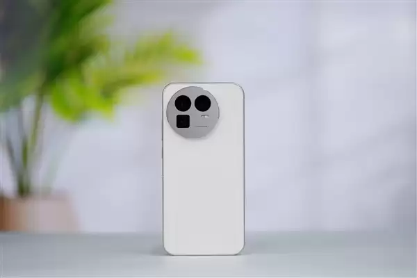 全球首发理光GR影像！真我GT8 Pro图赏