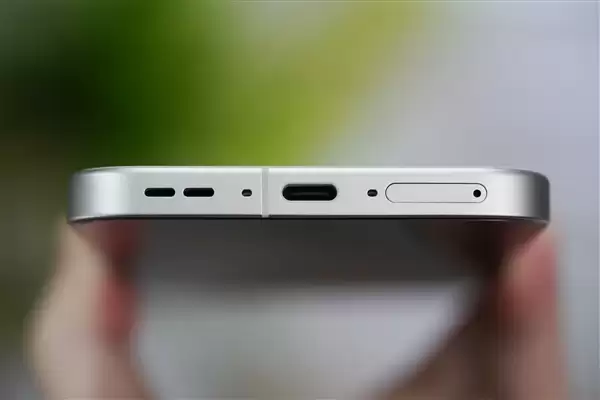 全球首发理光GR影像！真我GT8 Pro图赏