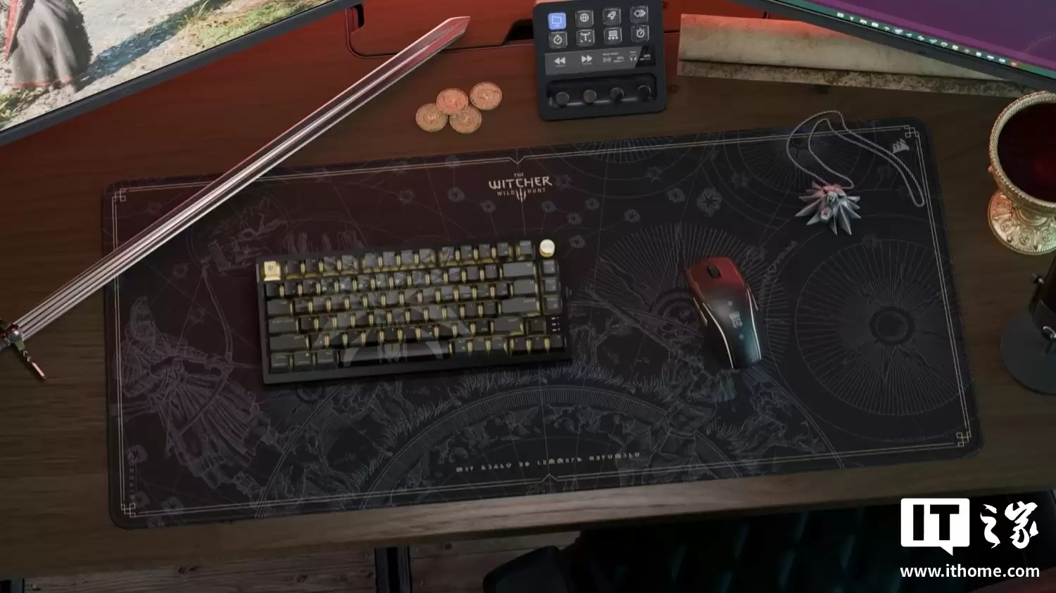 海盗船联合CDPR推出《巫师3:狂猎》十周年纪念桌搭,涵盖键盘、鼠标等