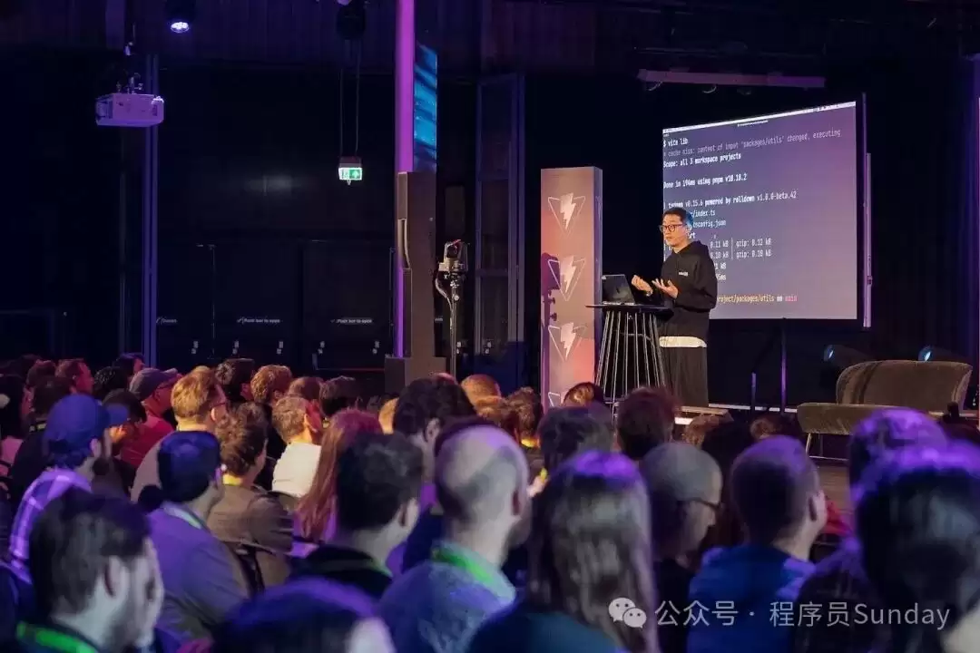 Evan You 展示 Vite+ 早期版本的运行情况 Evan You 展示 Vite+ 早期版本的运行情况