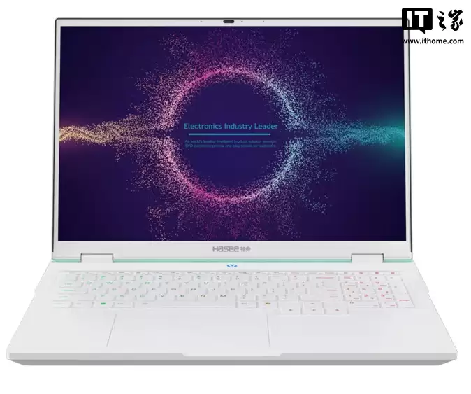 7999 元起神舟战神 T8 Plus 笔记本电脑发布:RTX 5060、180Hz 屏、内吹散热