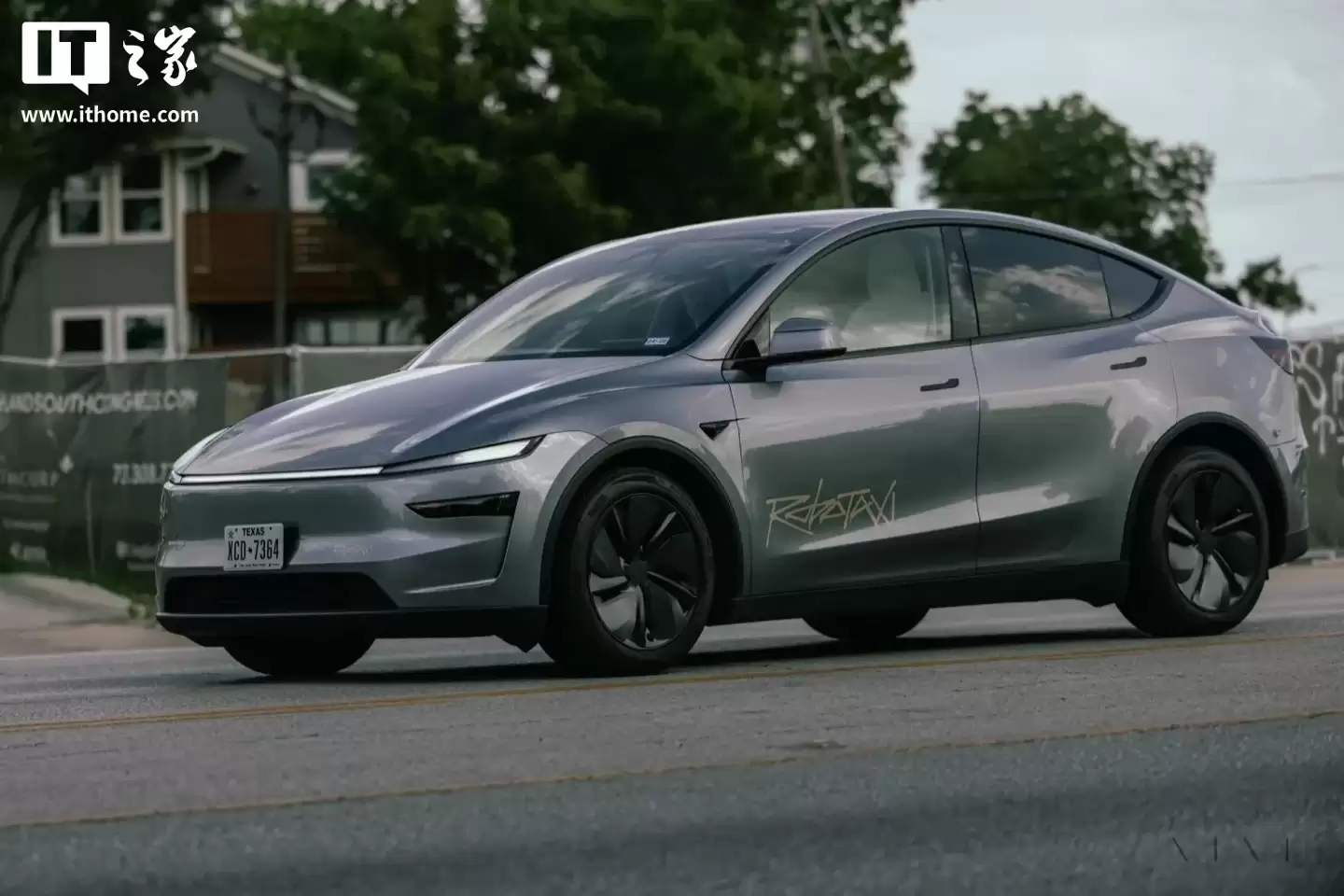 马斯克放豪言：特斯拉自动驾驶系统有望成史上普及速度最快的技术