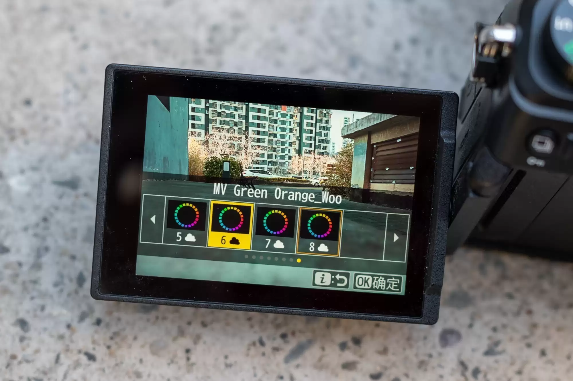 尼康云创的色彩方案相机上怎么打开