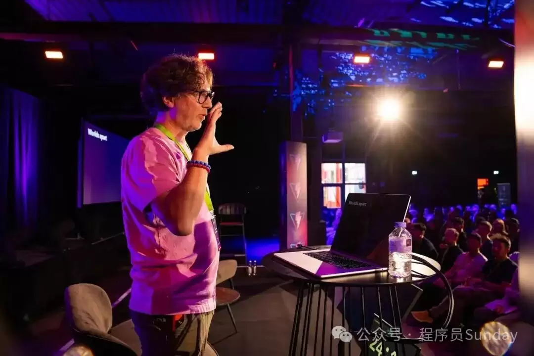 Jim Dummett 阐述如何弥合 Rust 与 JavaScript 之间的差异 Jim Dummett 阐述如何弥合 Rust 与 JavaScript 之间的差异