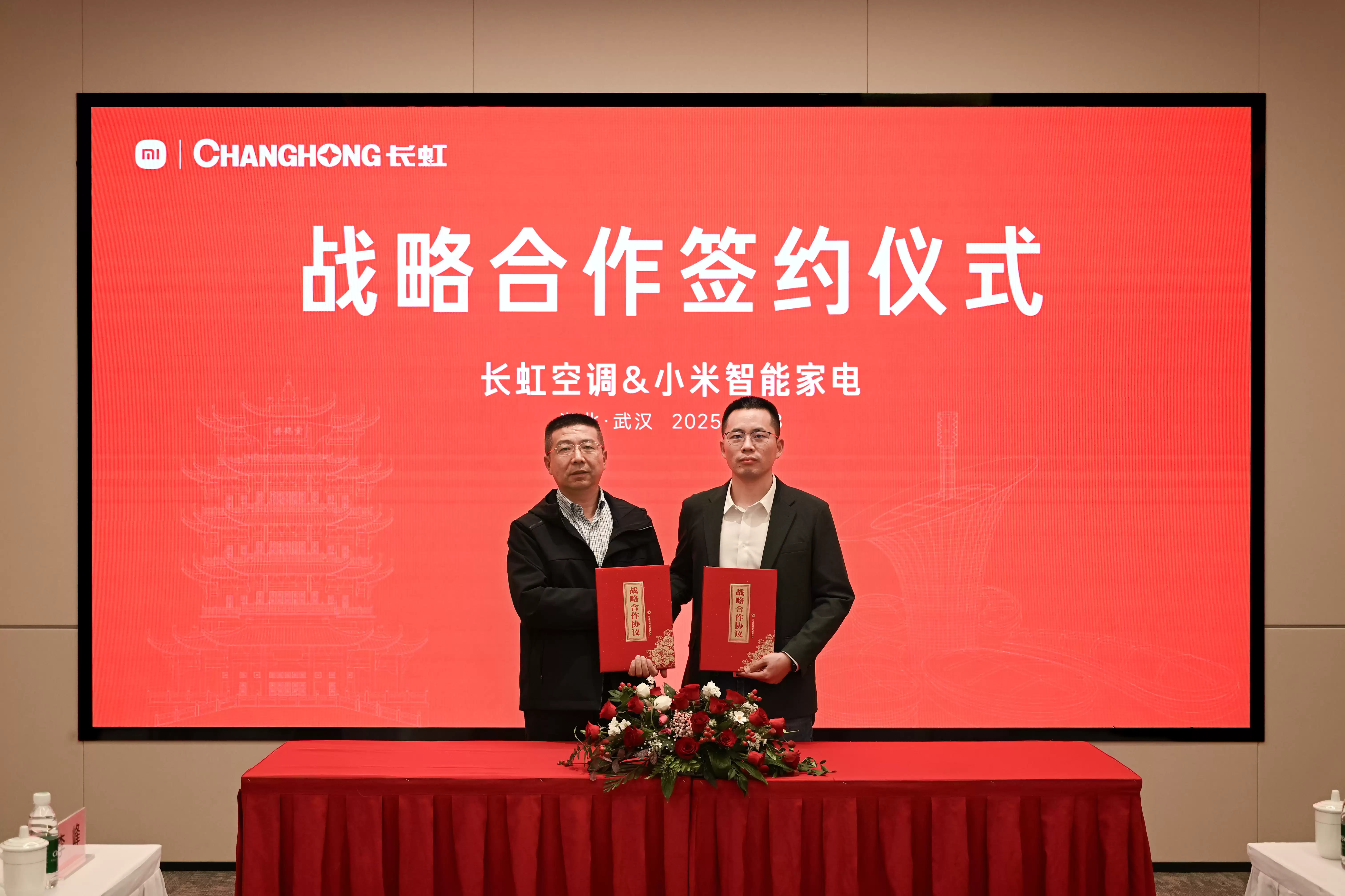 \ 007FcDlSgy1i6ugrphzx1j34o0340x6s.webp