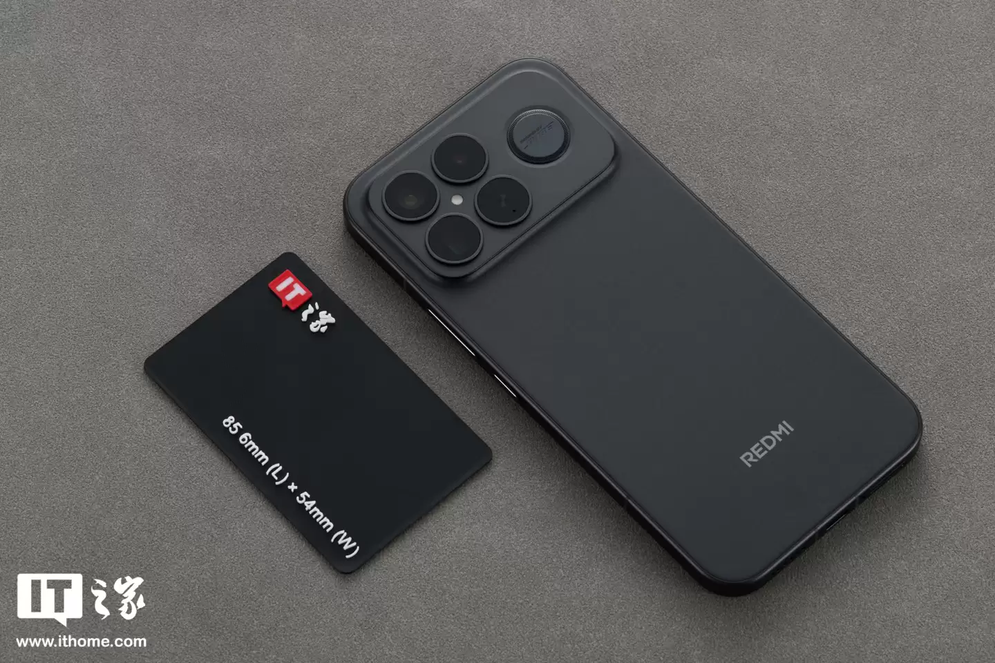 【IT之家开箱】Redmi K90 Pro Max 黑色款手机图赏:全新设计语言,质感出众