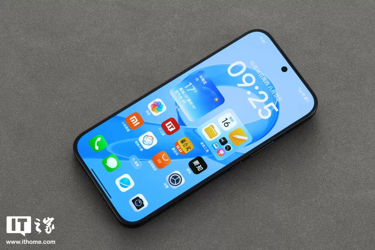 【IT之家开箱】Redmi K90 Pro Max 黑色款手机图赏:全新设计语言,质感出众